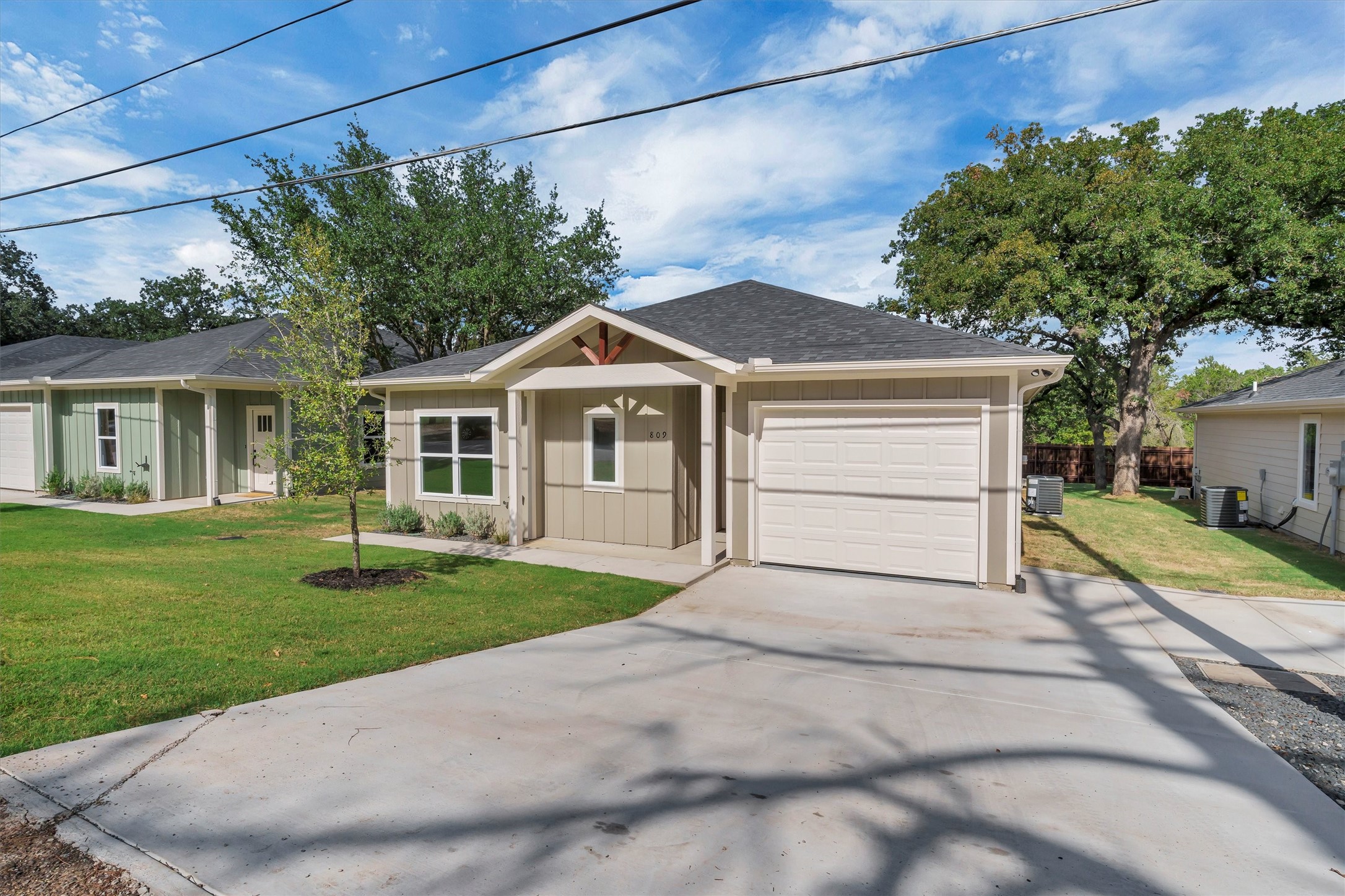 809 Branding Iron Trail Granbury TX 76049