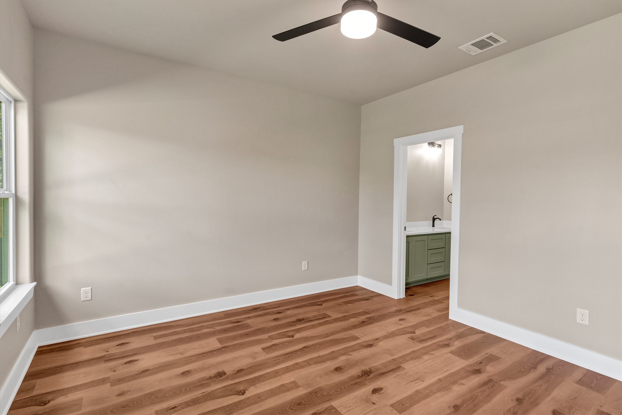 809 Branding Iron Trail Granbury TX 76049