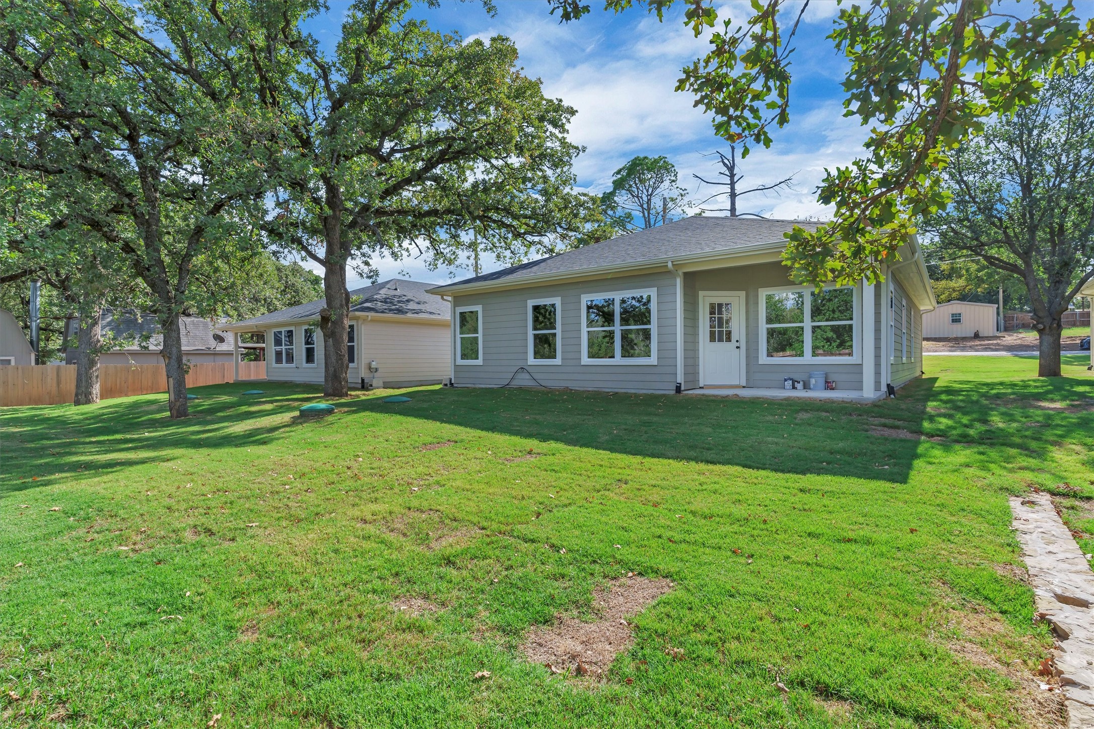 809 Branding Iron Trail Granbury TX 76049