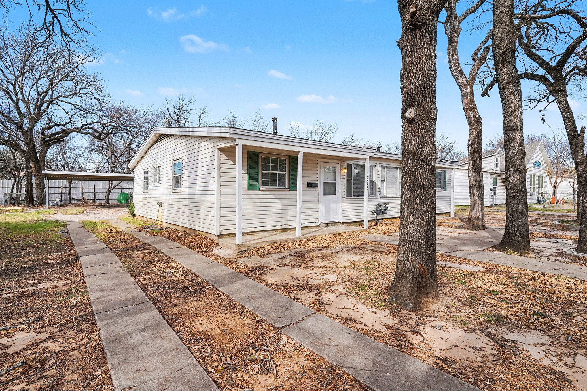 2209 Barbell Lane Fort Worth TX 76111