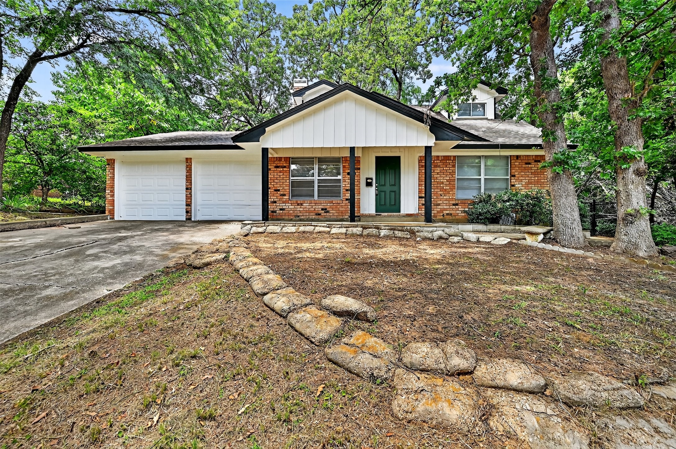 105 E Ford Street Denison TX 75021