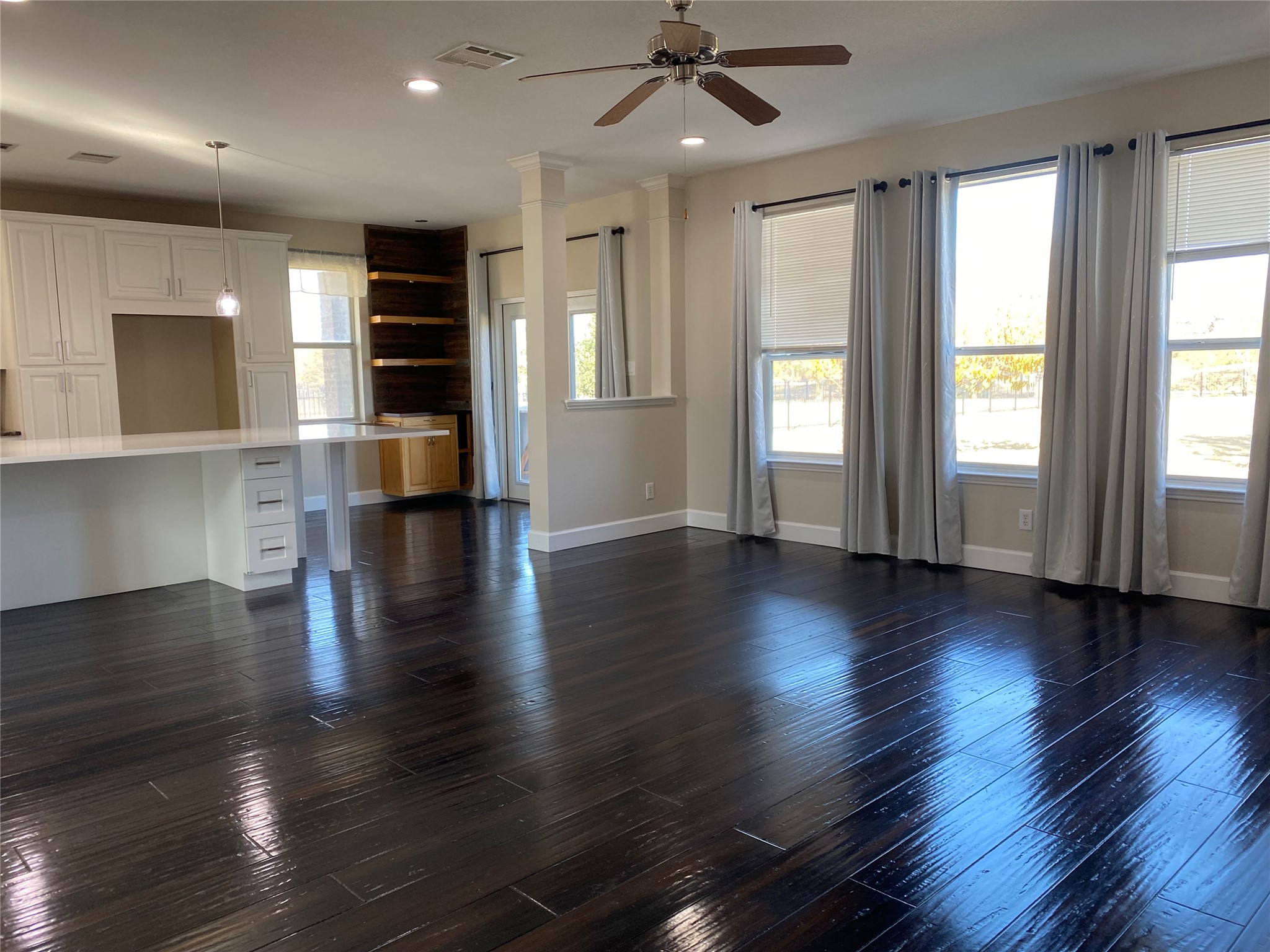 2920 Pinehurst Grand Prairie TX 75104