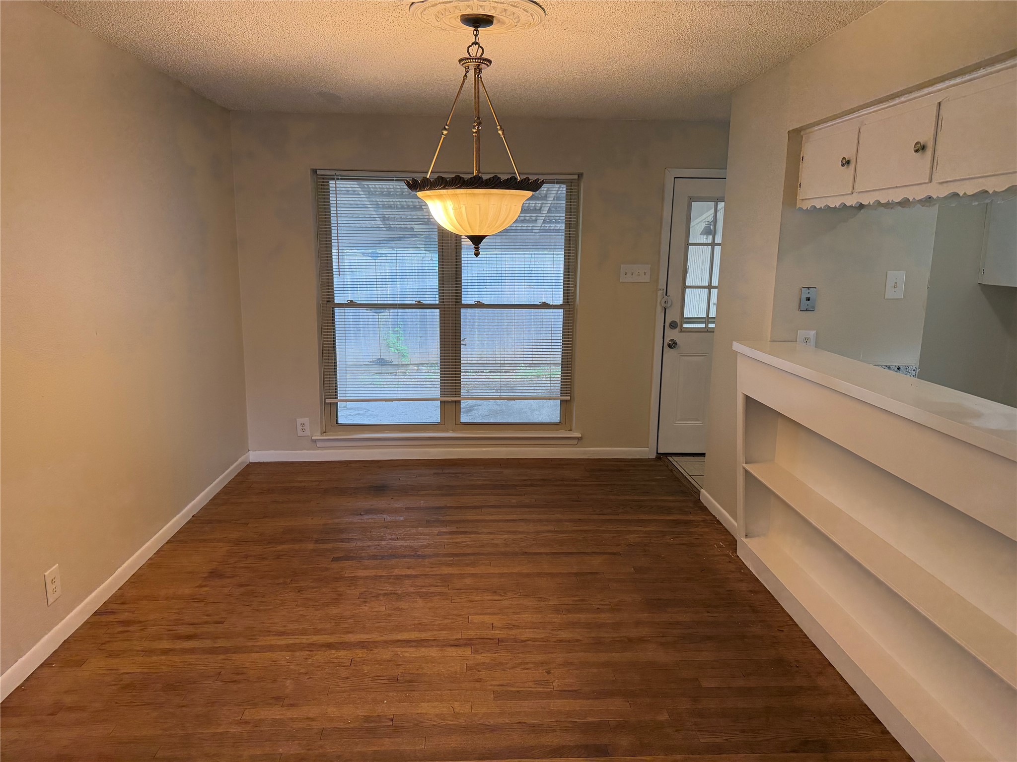 3253 Millmar Drive Dallas TX 75228