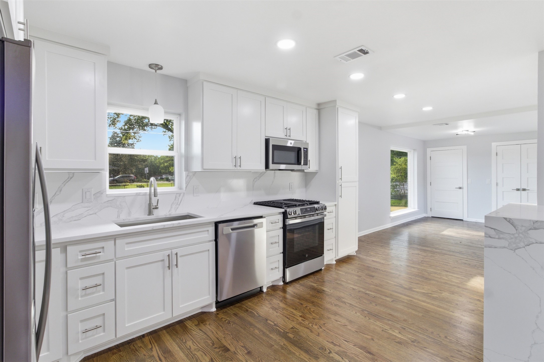 1905 Province Lane Dallas TX 75228