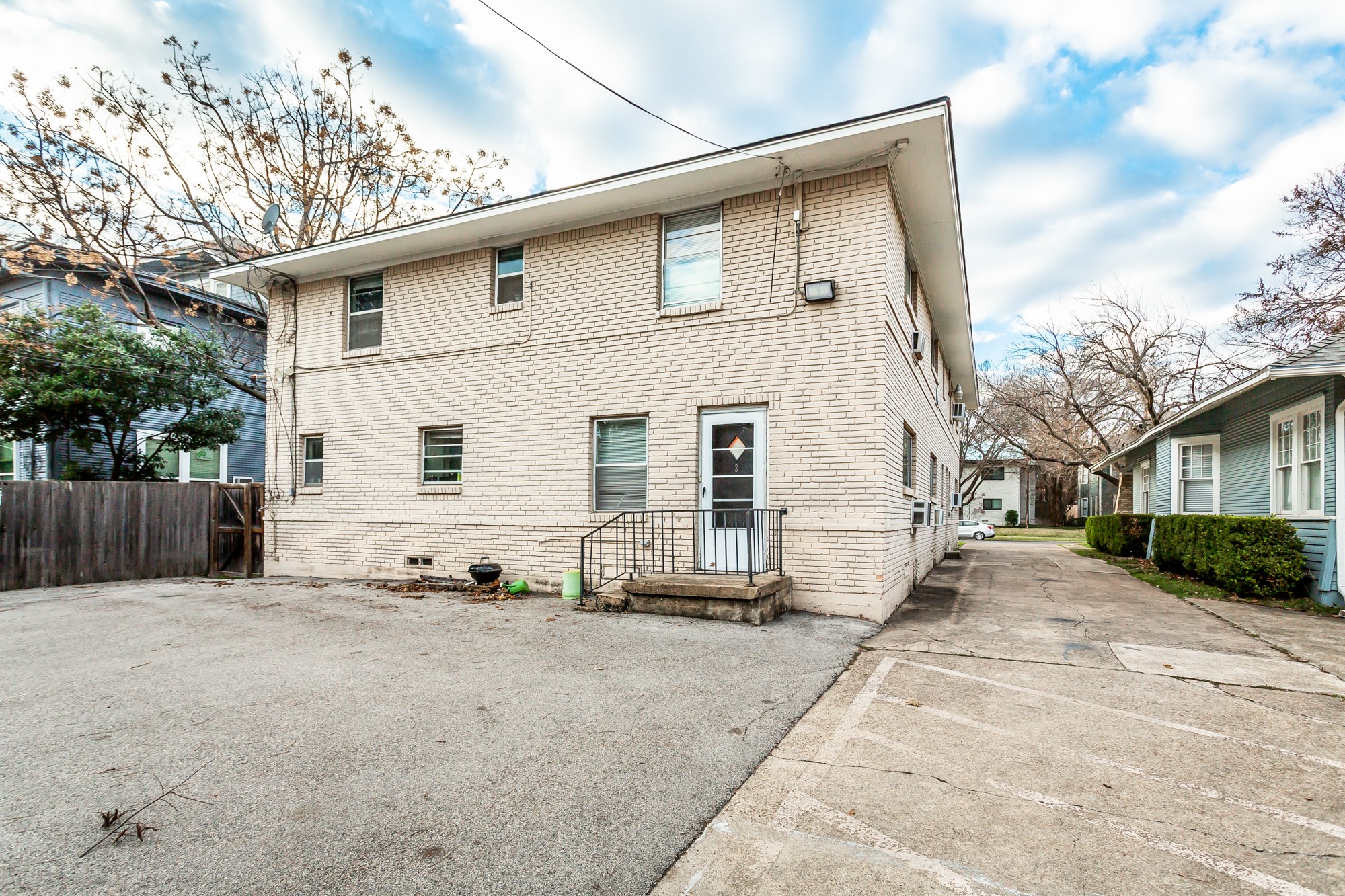 4916 Worth Street Dallas TX 75214