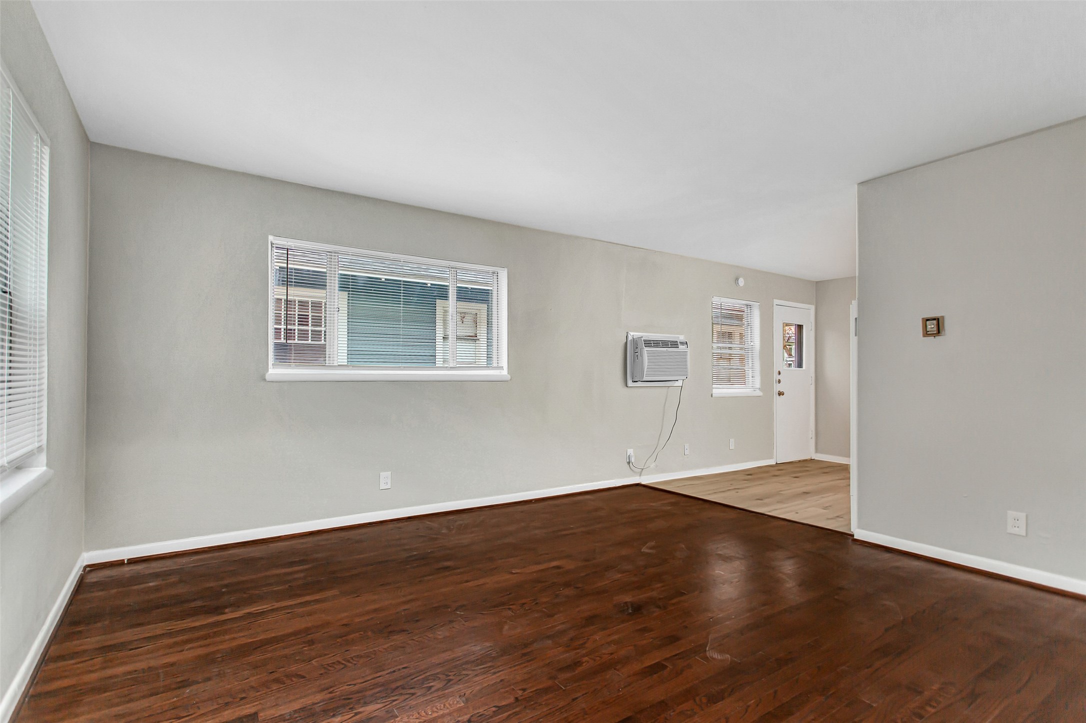 4916 Worth Street Dallas TX 75214