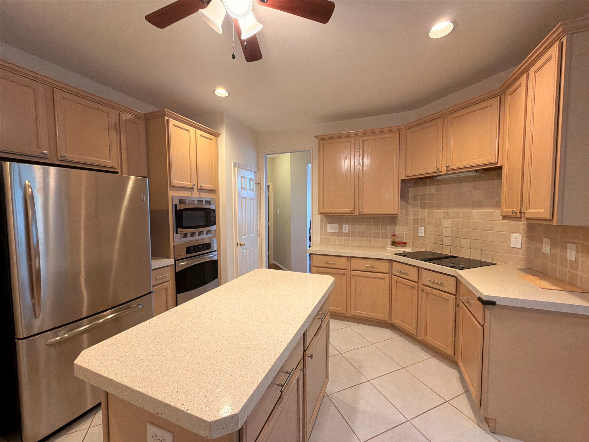 120 Stonecreek Drive Irving TX 75063