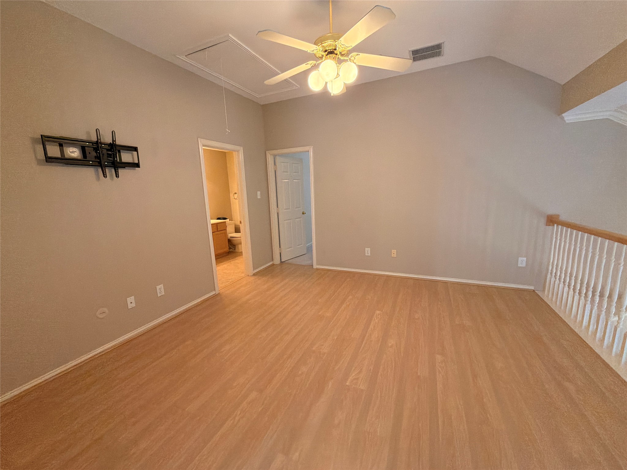 120 Stonecreek Drive Irving TX 75063