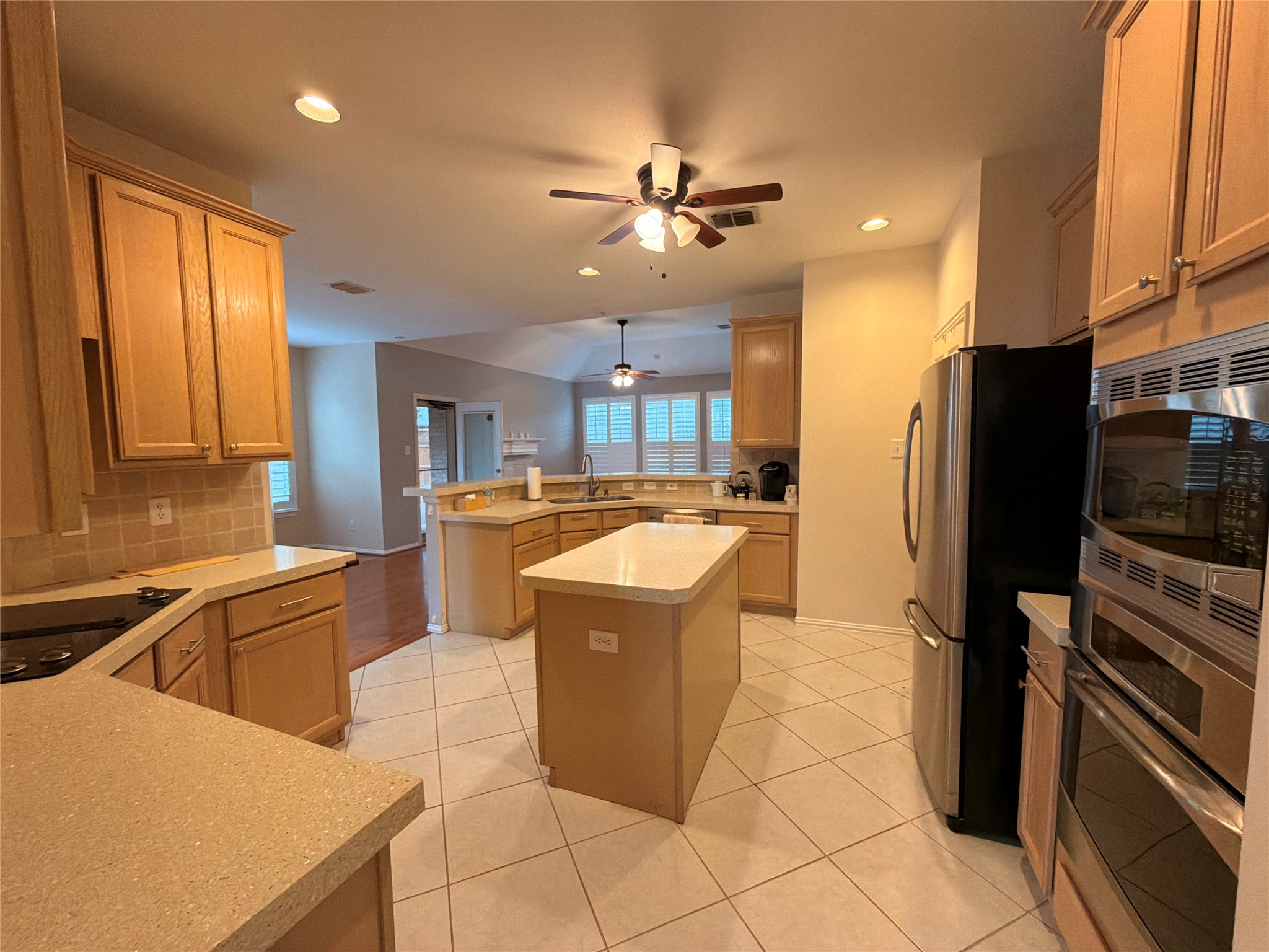 120 Stonecreek Drive Irving TX 75063