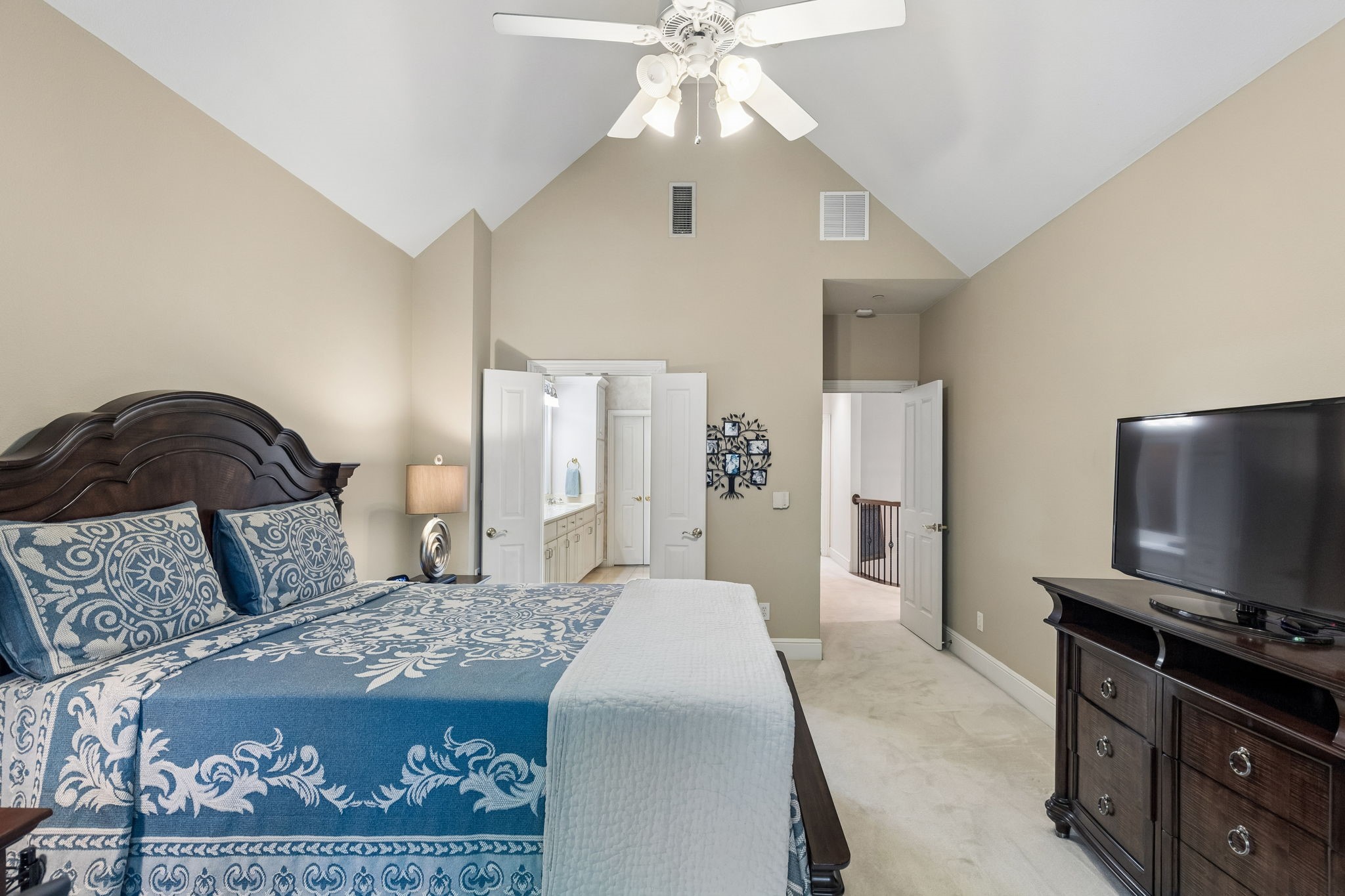 4147 Towne Green Circle Addison TX 75001