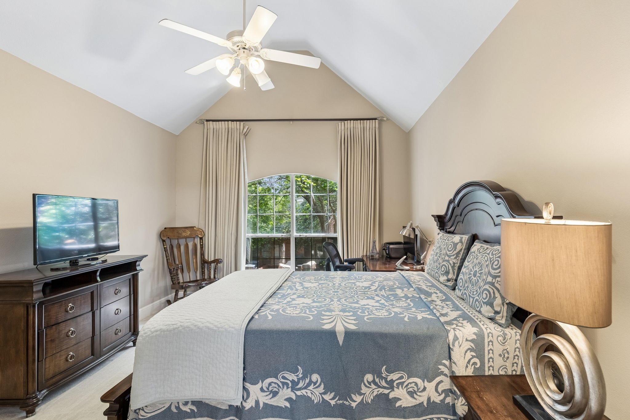4147 Towne Green Circle Addison TX 75001