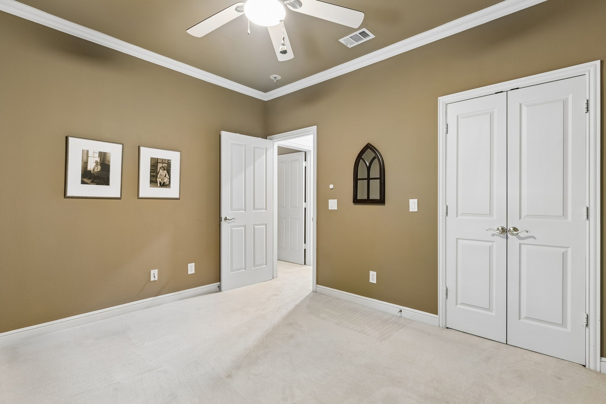 4147 Towne Green Circle Addison TX 75001
