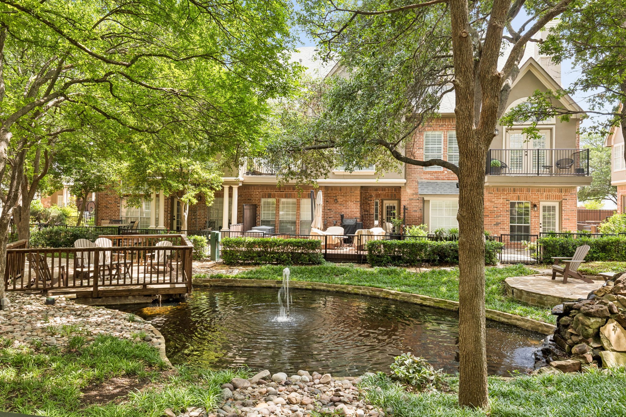 4147 Towne Green Circle Addison TX 75001