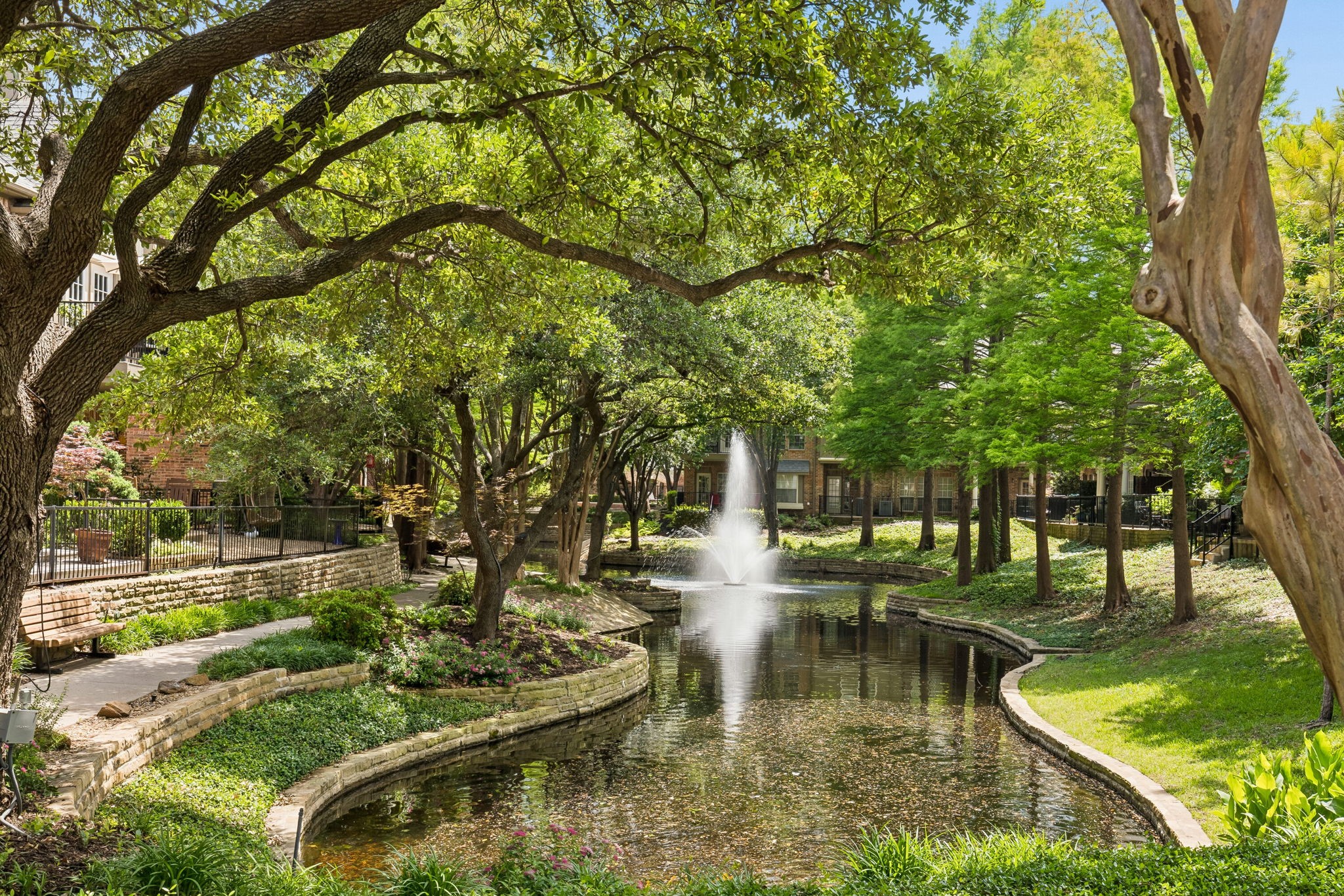 4147 Towne Green Circle Addison TX 75001