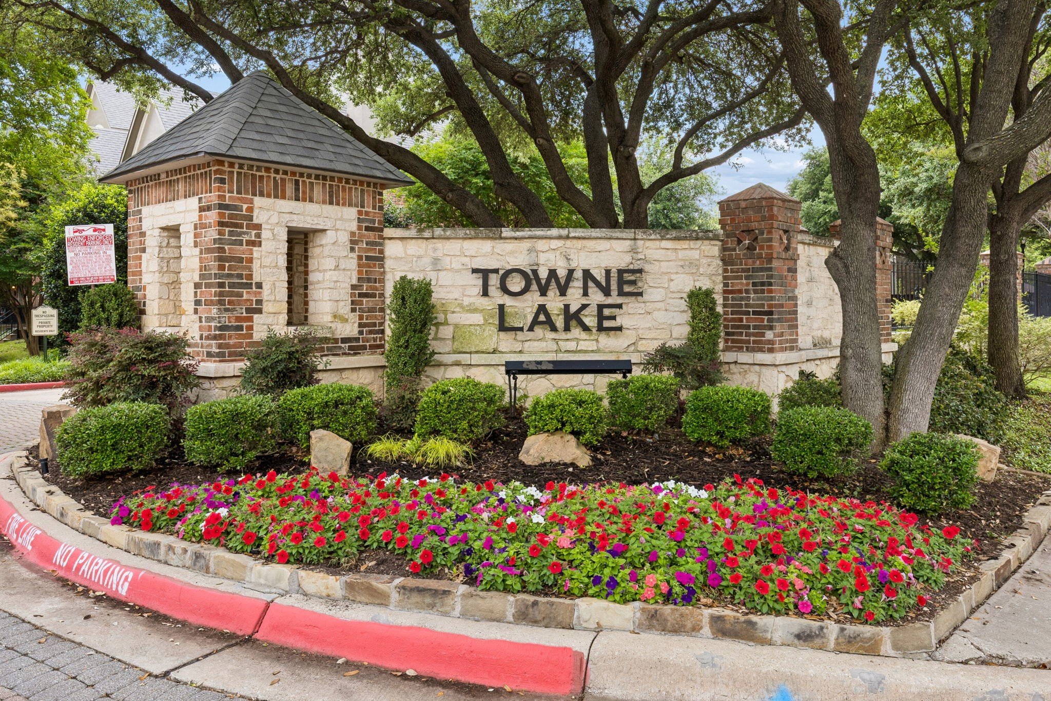 4147 Towne Green Circle Addison TX 75001