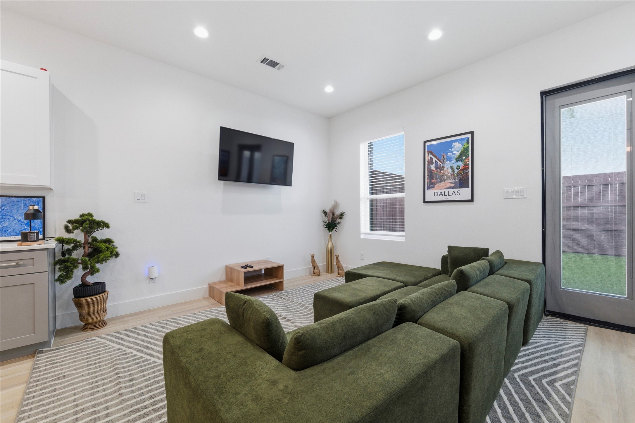 2406 Merlin Street Dallas TX 75215