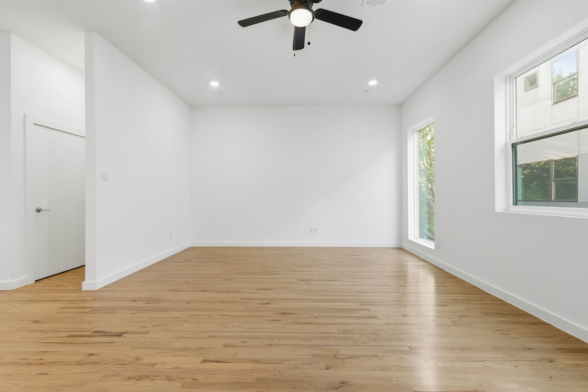 427 W 10th Street Dallas TX 75208
