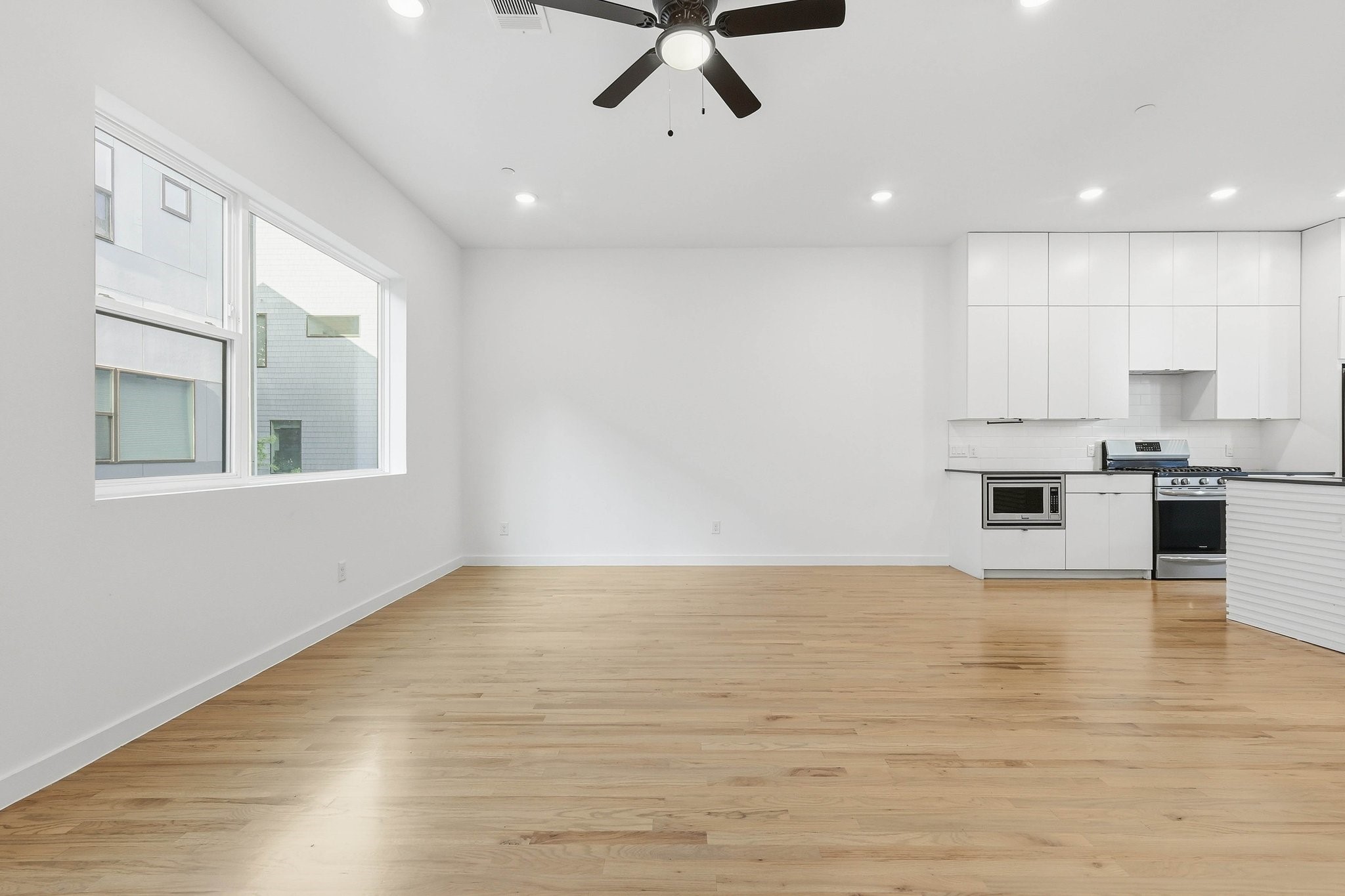427 W 10th Street Dallas TX 75208