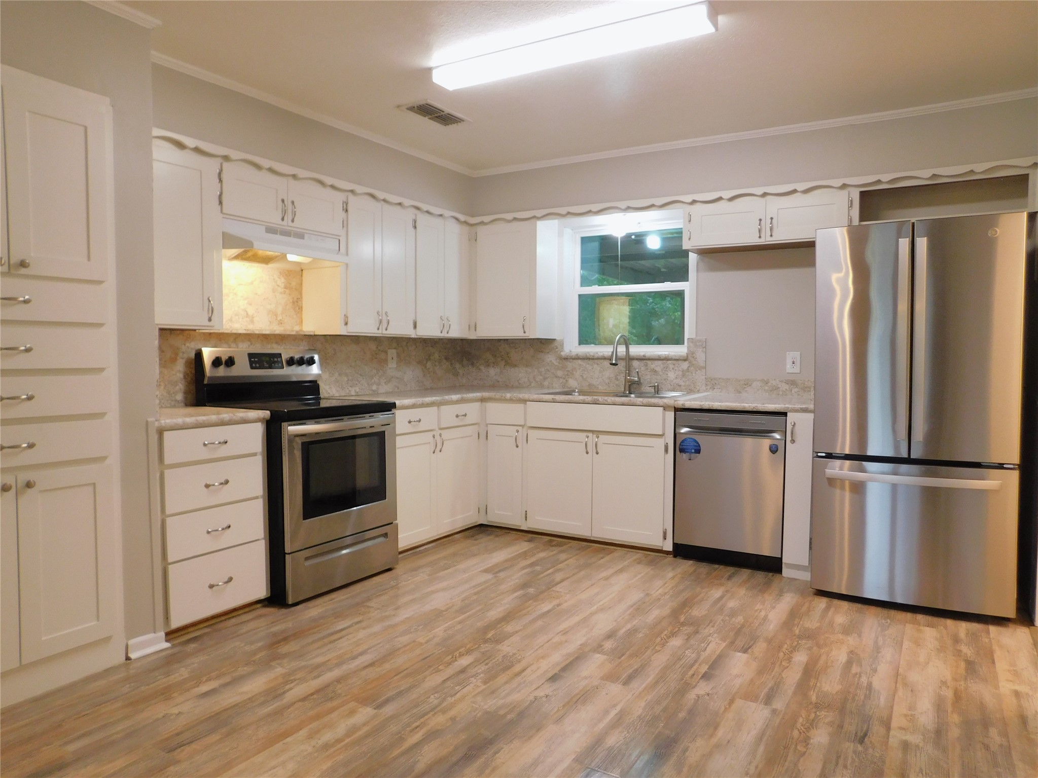 325 W Jones Street Krum TX 76249