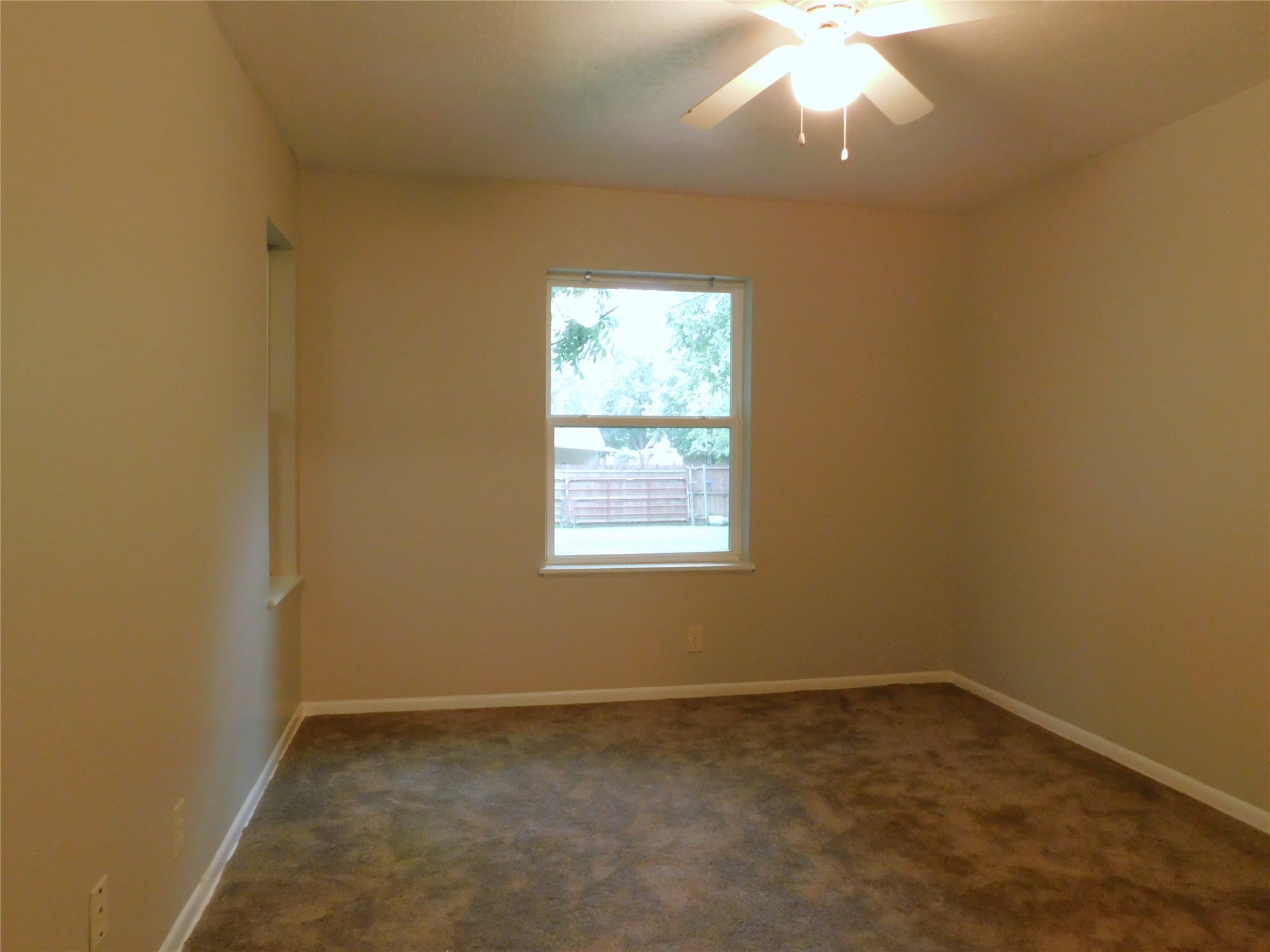 325 W Jones Street Krum TX 76249