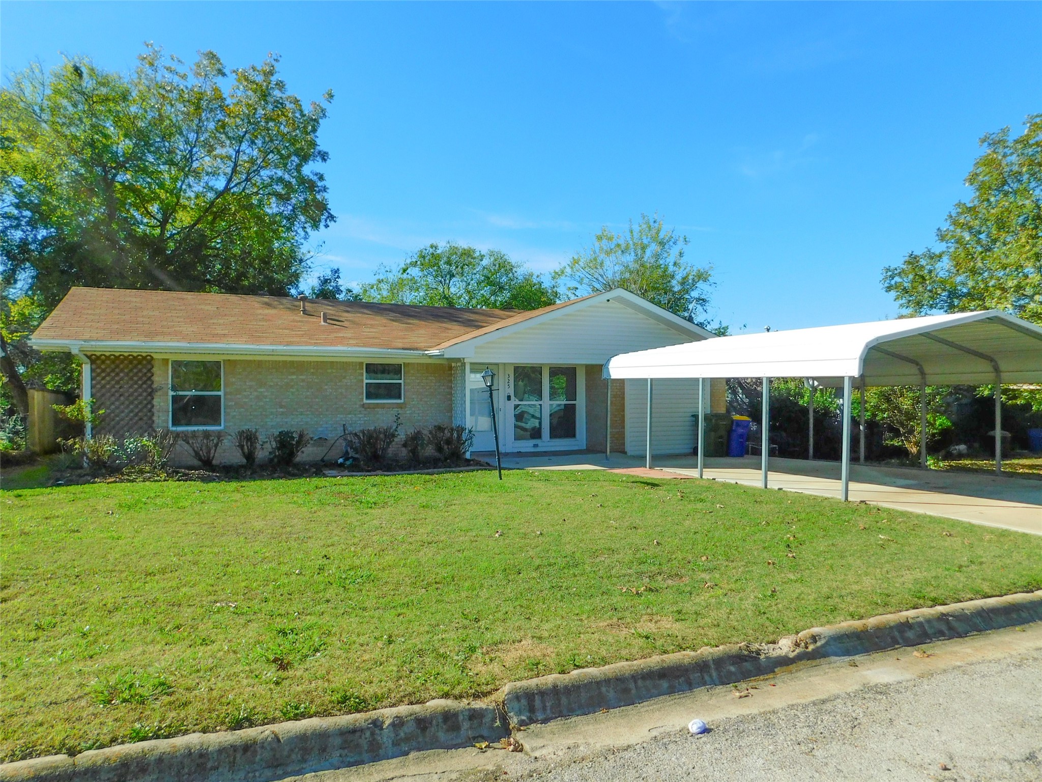 325 W Jones Street Krum TX 76249