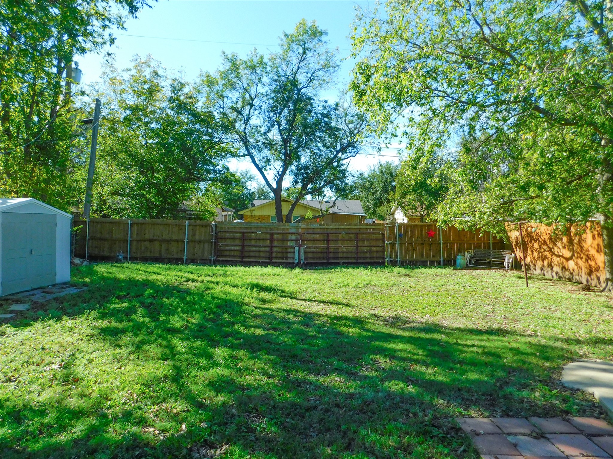 325 W Jones Street Krum TX 76249