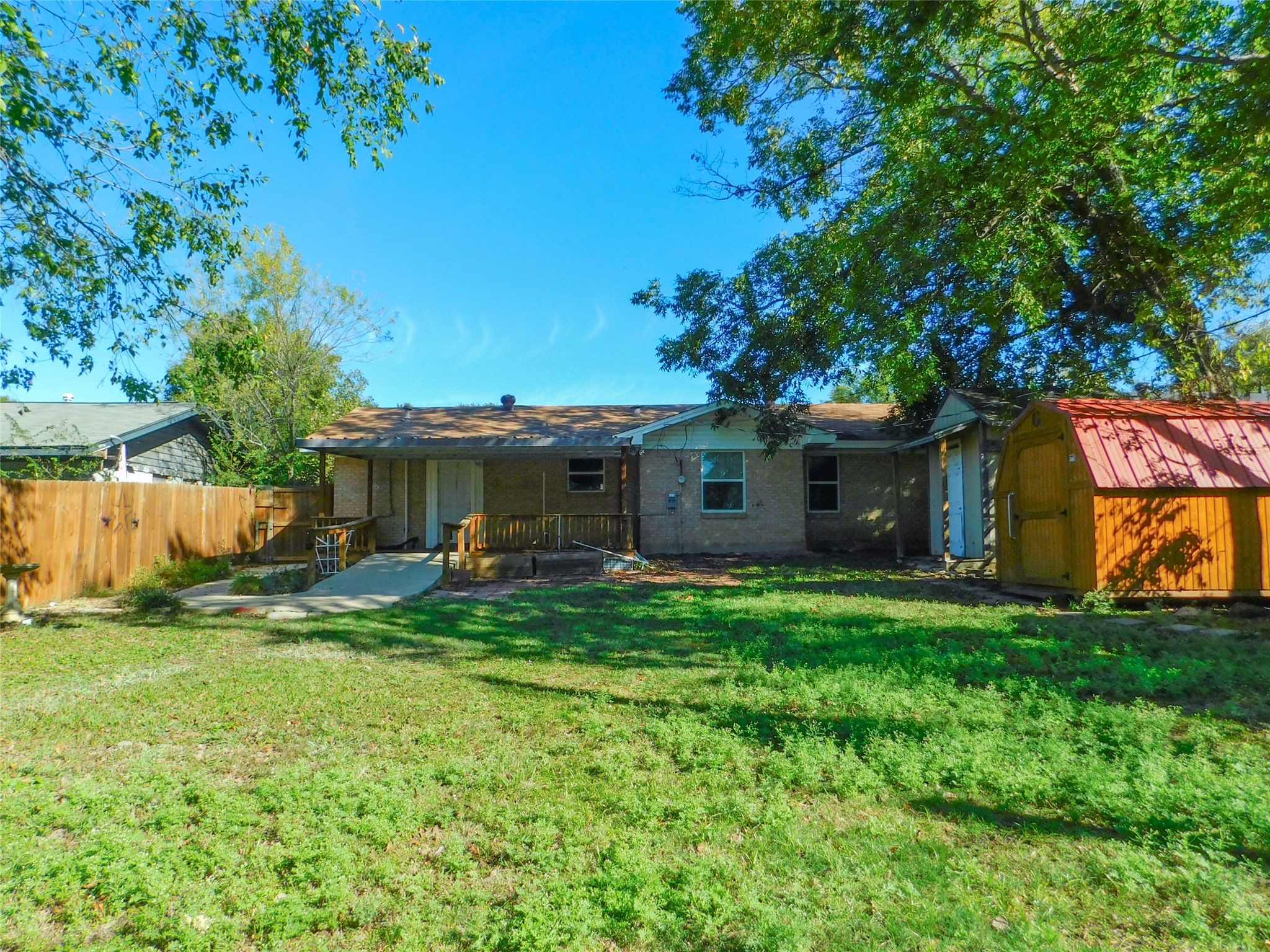 325 W Jones Street Krum TX 76249