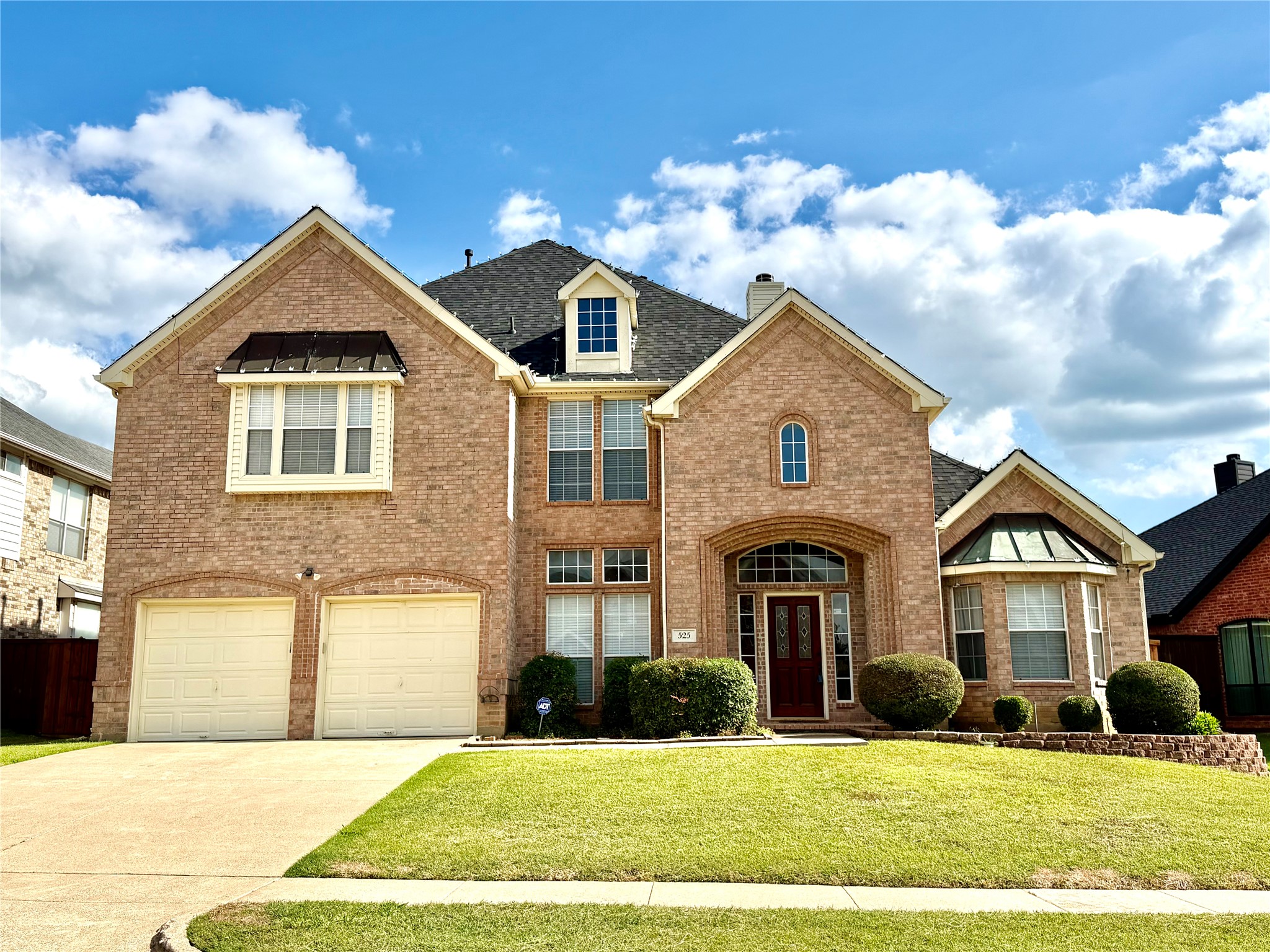 525 Salisbury Drive Grand Prairie TX 75052