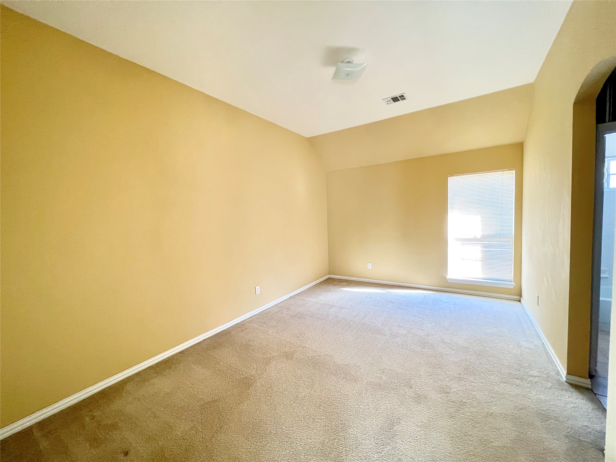525 Salisbury Drive Grand Prairie TX 75052