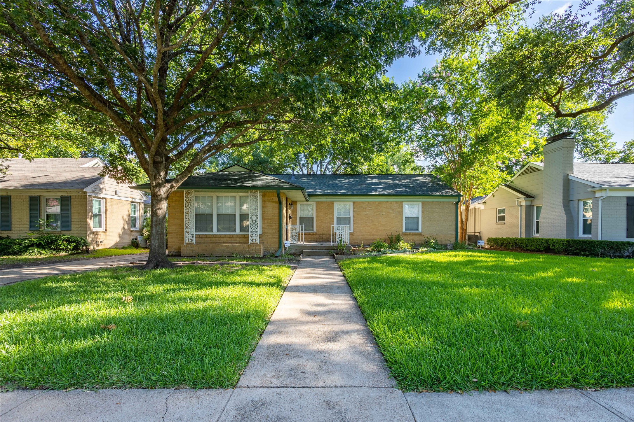 6165 Ravendale Lane Dallas TX 75214