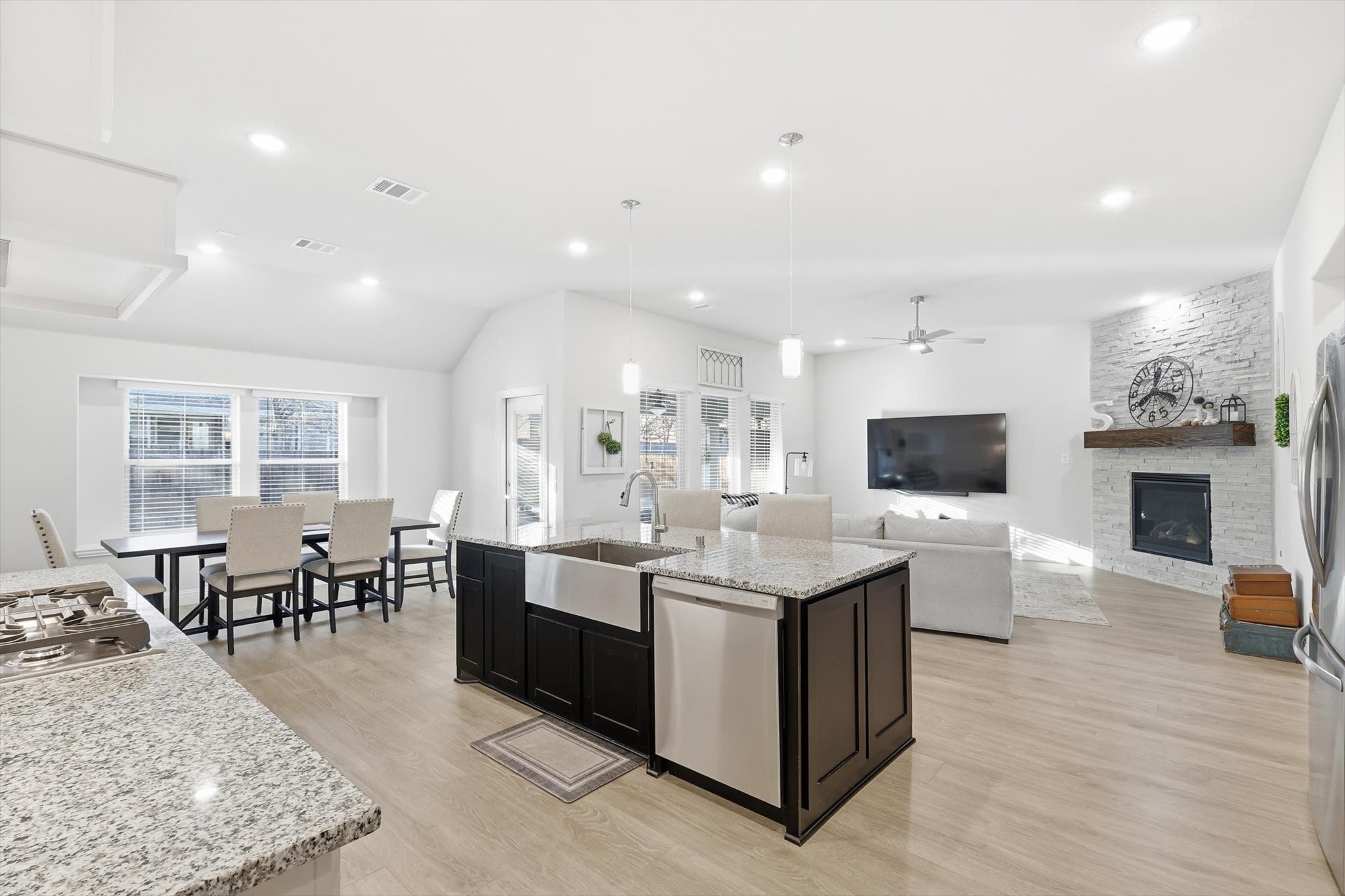 1125 Cardinal Drive Midlothian TX 76065