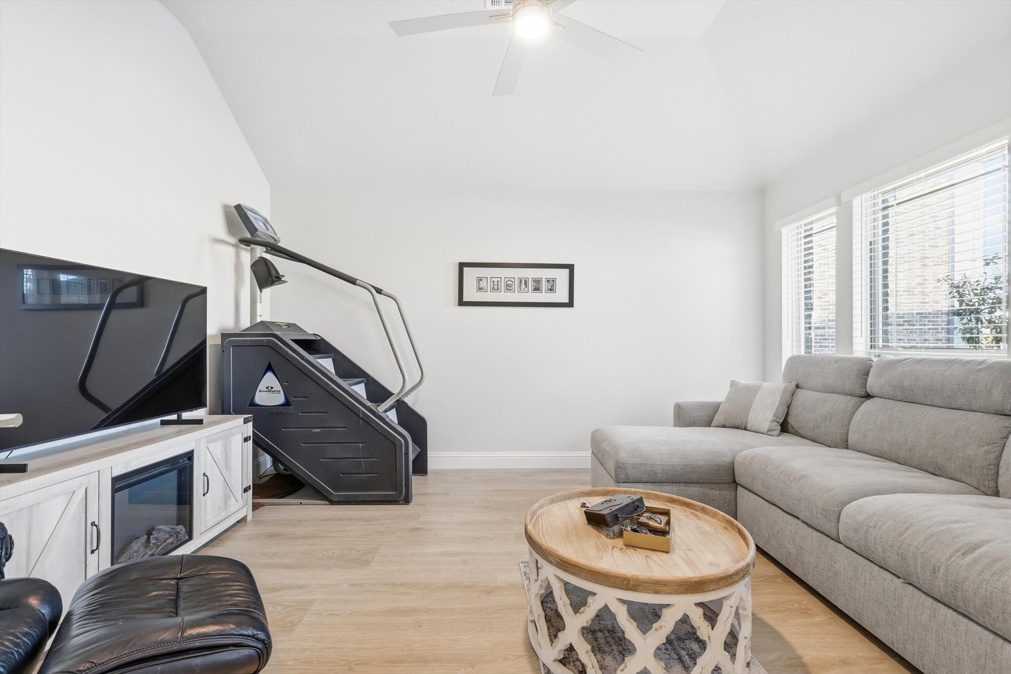 1125 Cardinal Drive Midlothian TX 76065