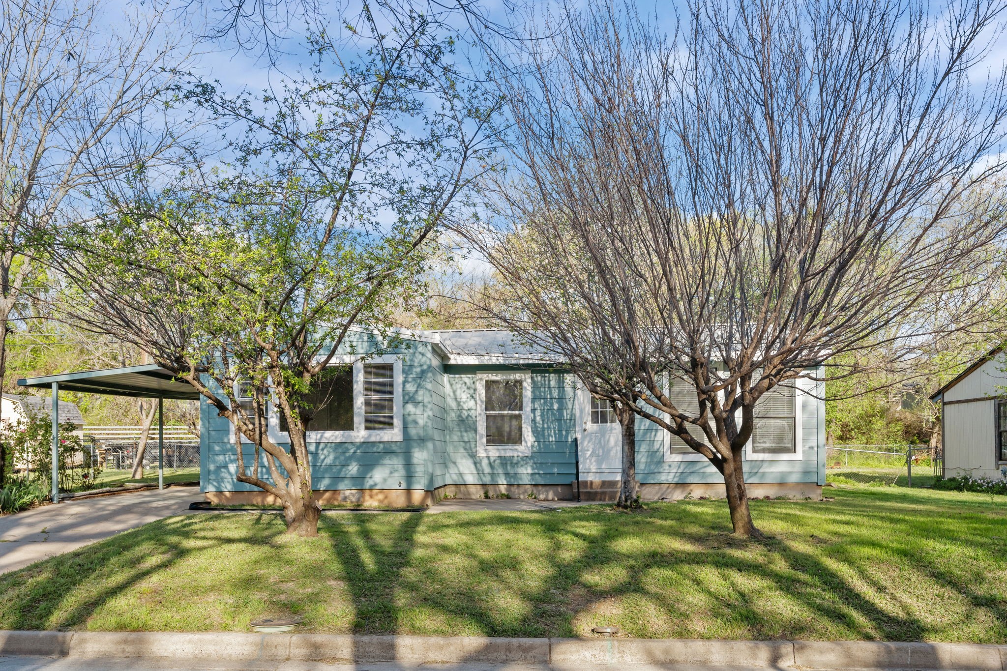 217 Clinton Drive Weatherford TX 76086