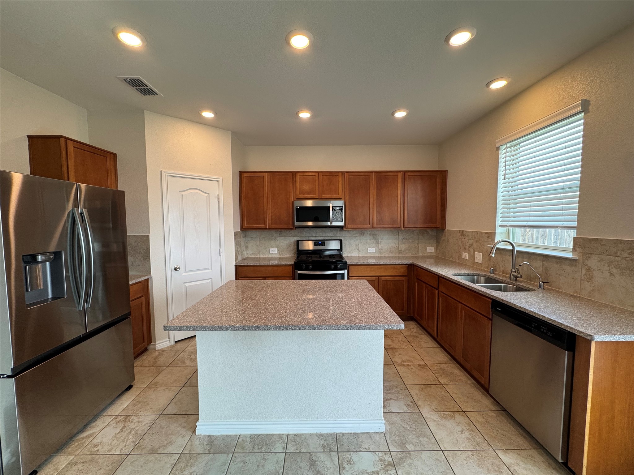 8712 Antelope Flat Lane Fort Worth TX 76131