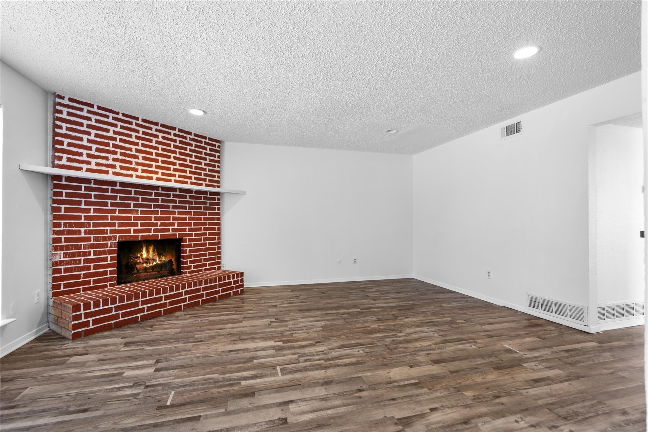 2205 Chase Court Dalworthington Gardens TX 76013