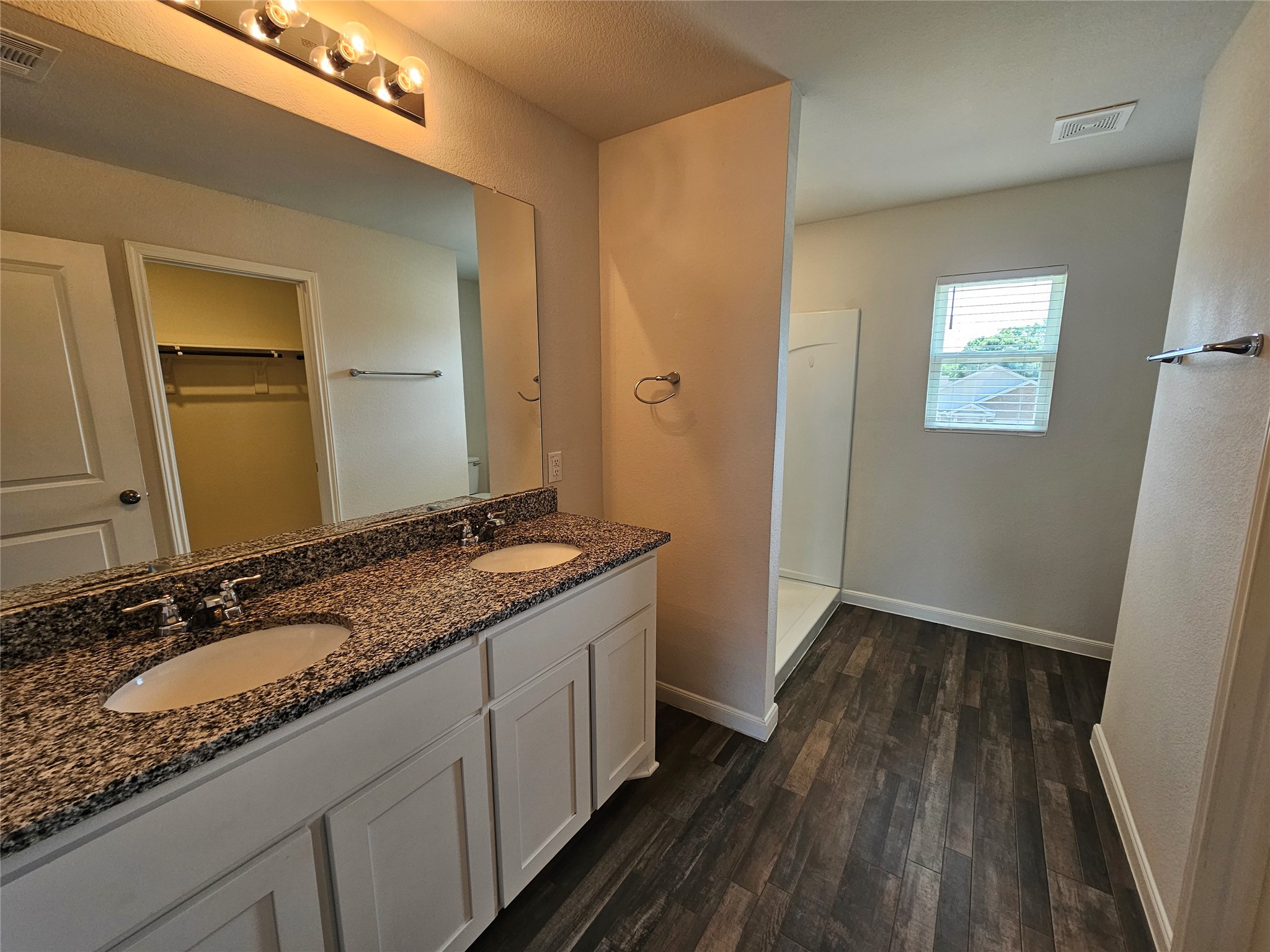 3616 Chestnut Oak Drive Dallas TX 75253