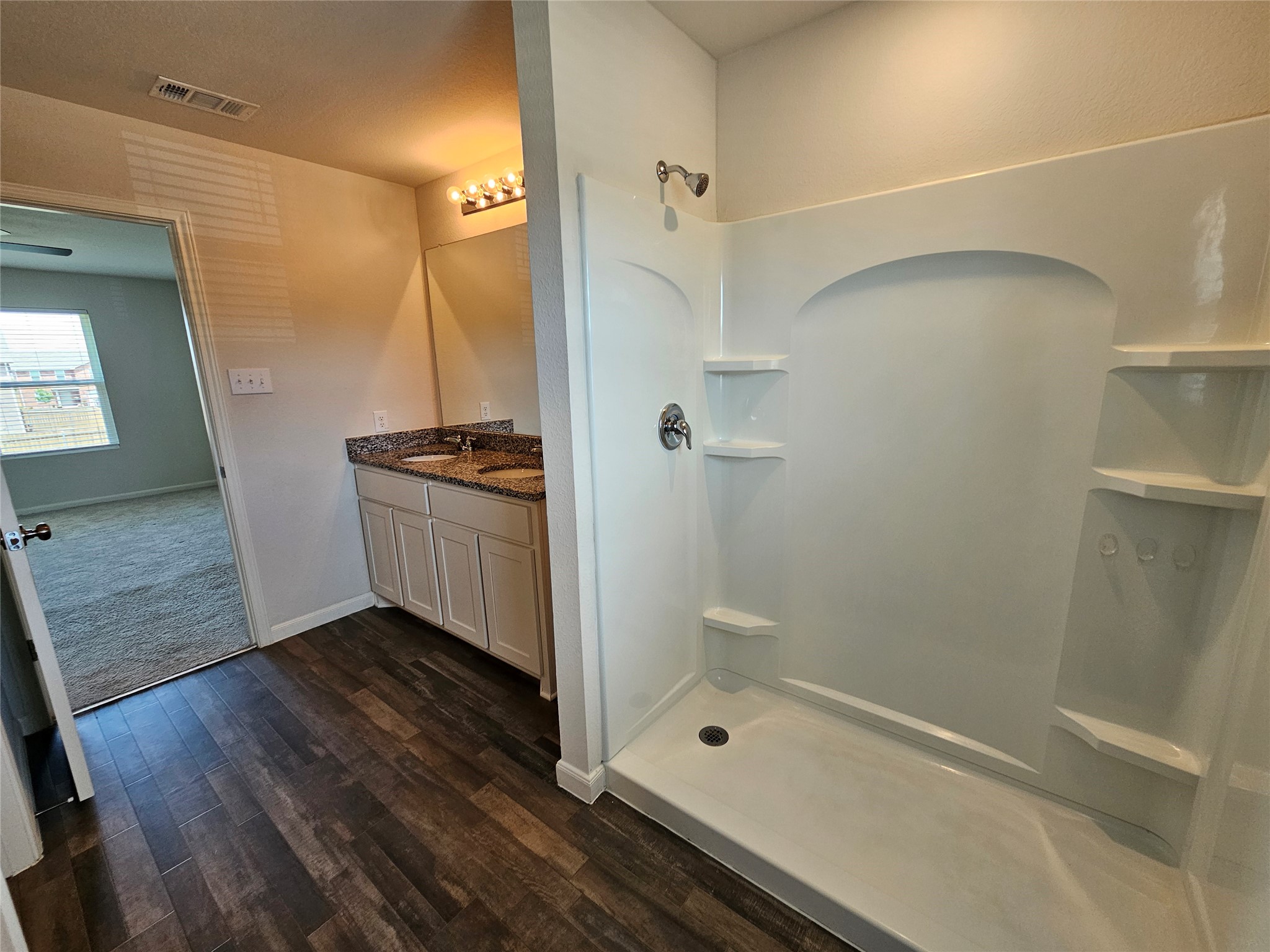 3616 Chestnut Oak Drive Dallas TX 75253
