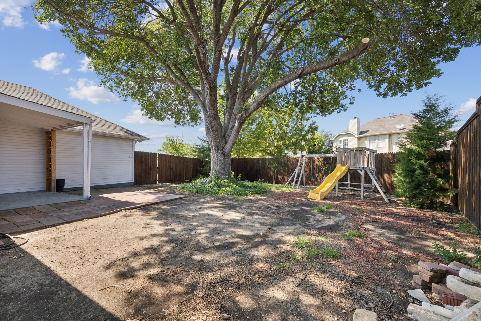1823 Dew Valley Drive Carrollton TX 75010