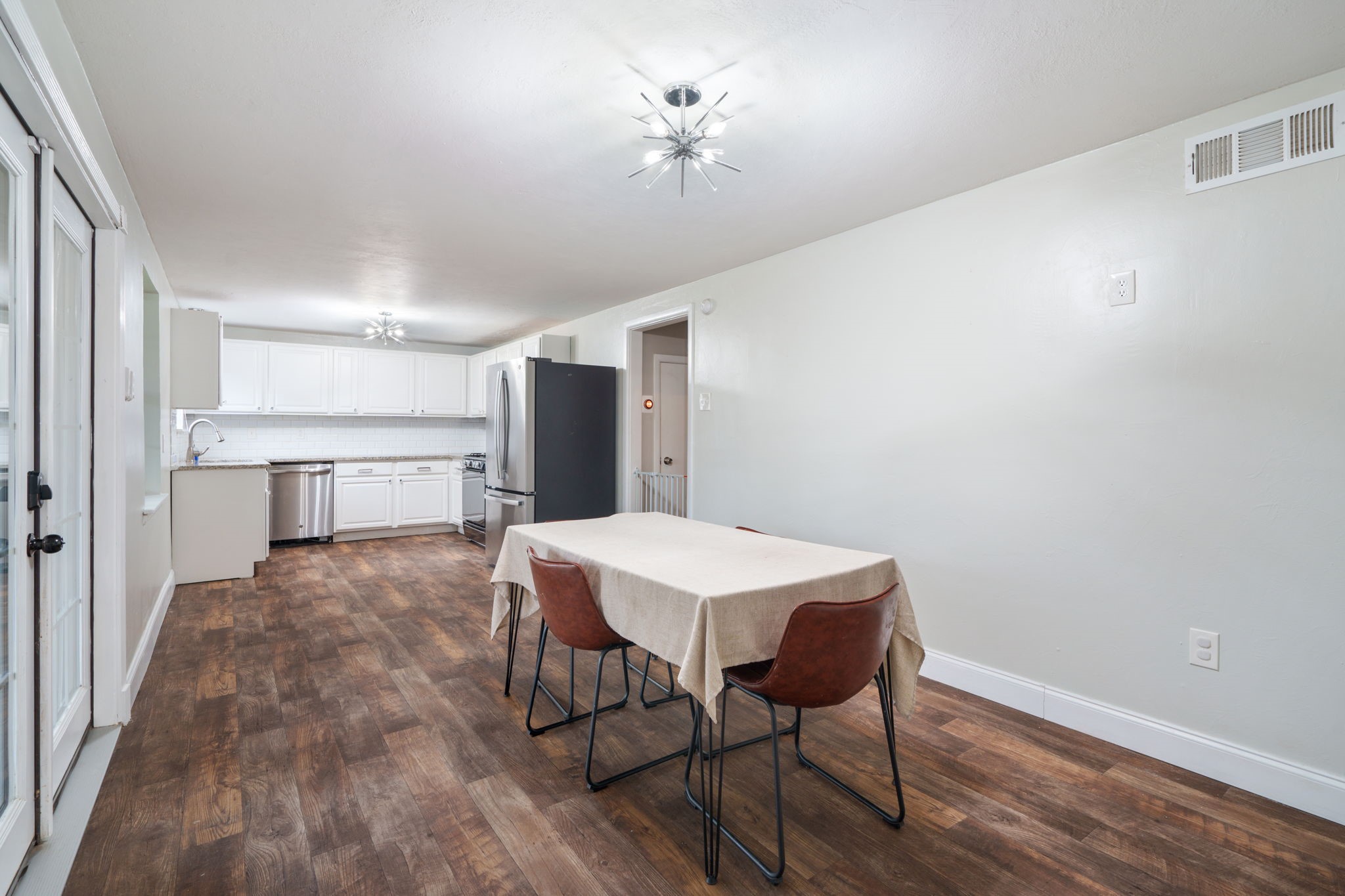 1614 Seevers Avenue Dallas TX 75216