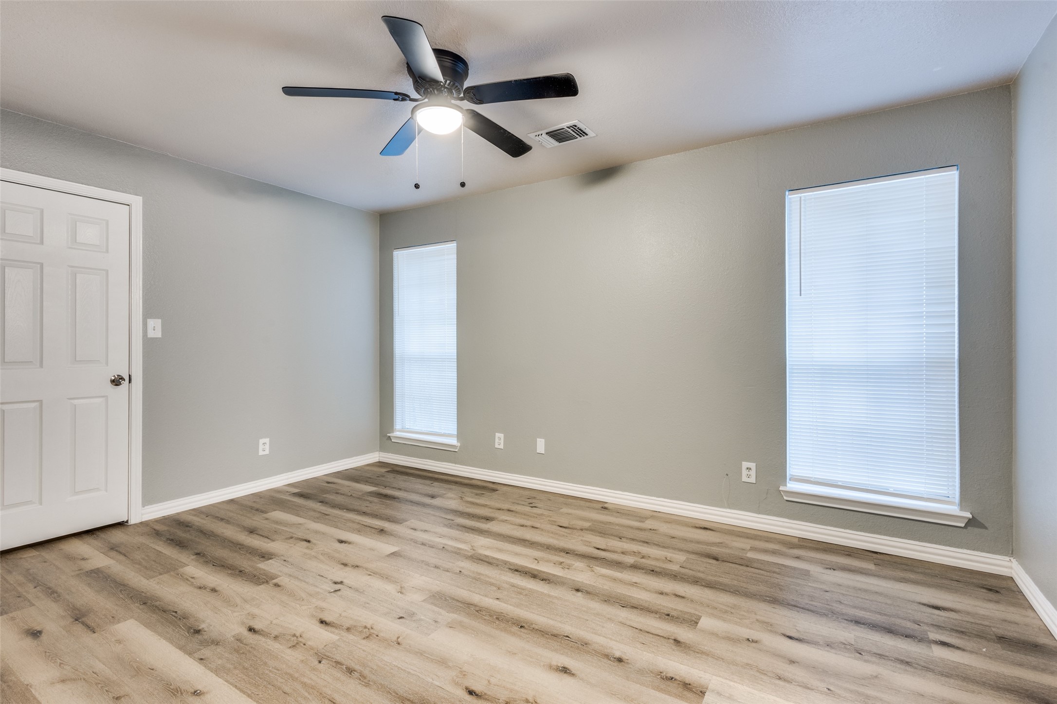 914-916 S Interurban Street Anna TX 75409