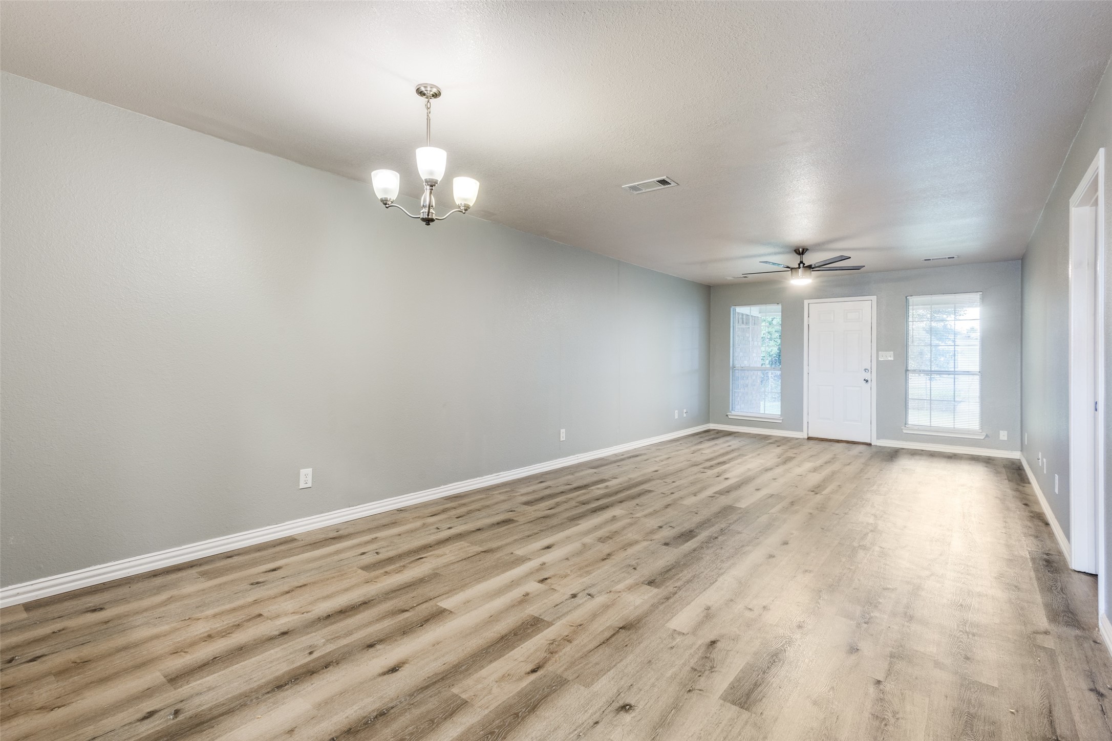 914-916 S Interurban Street Anna TX 75409