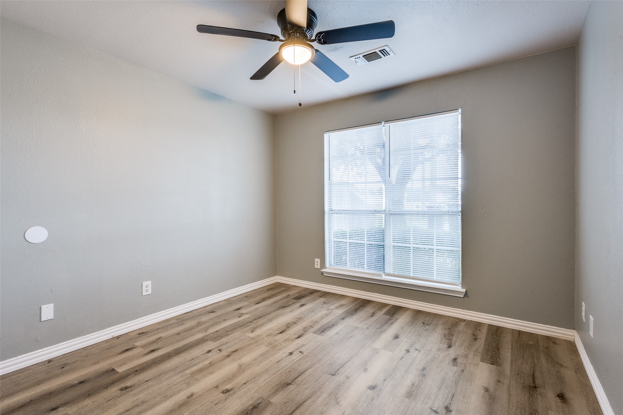 914-916 S Interurban Street Anna TX 75409