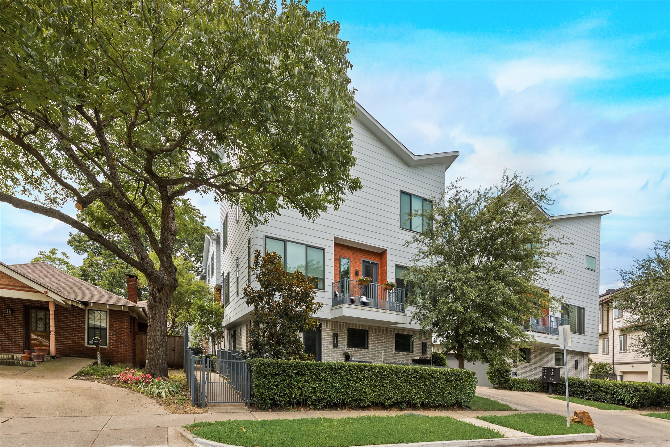 6004 Hudson Street Dallas TX 75206