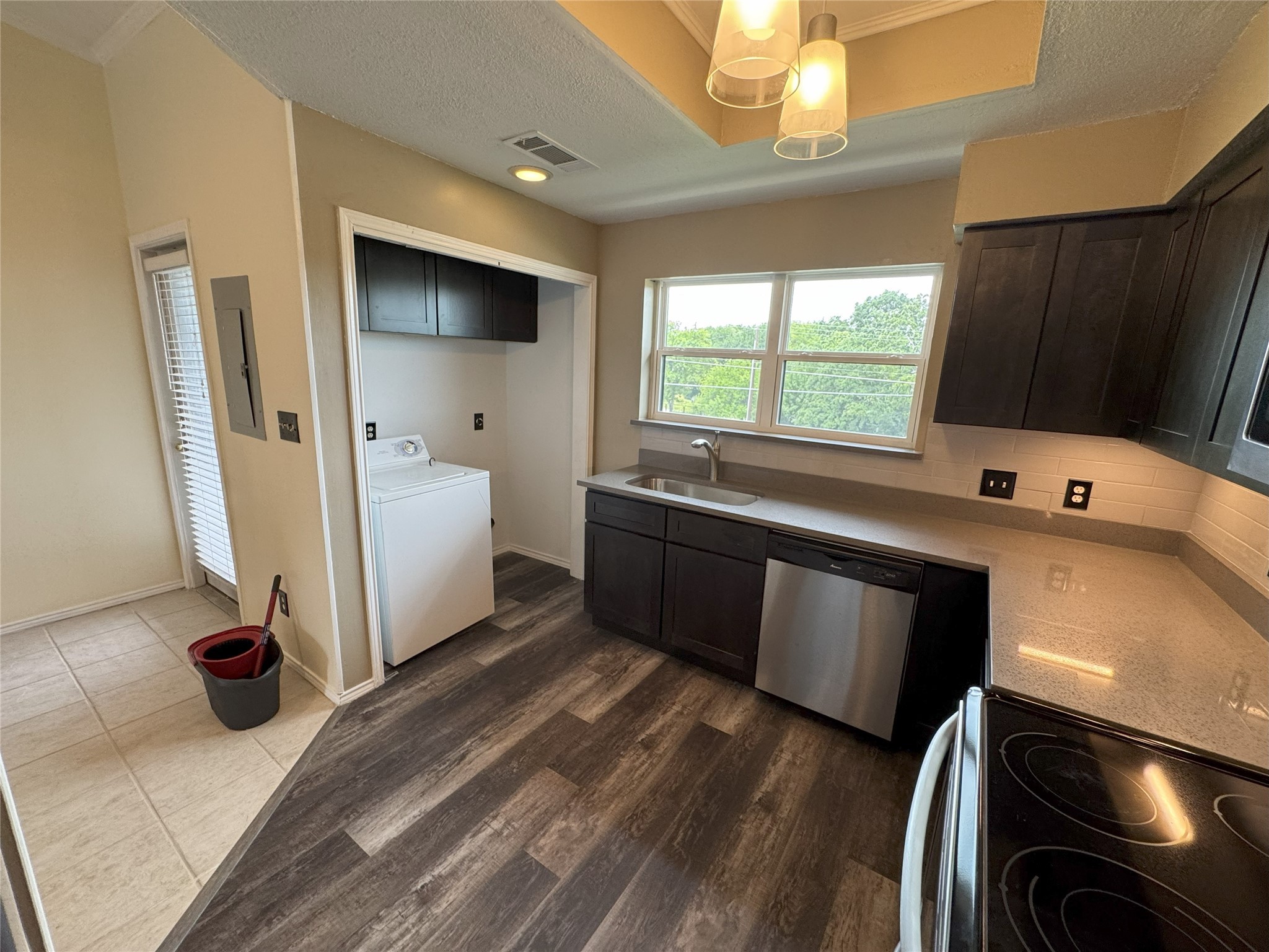 2736 Silver Creek Drive Arlington TX 76006