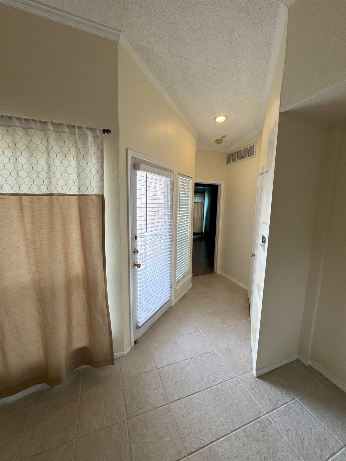 2736 Silver Creek Drive Arlington TX 76006
