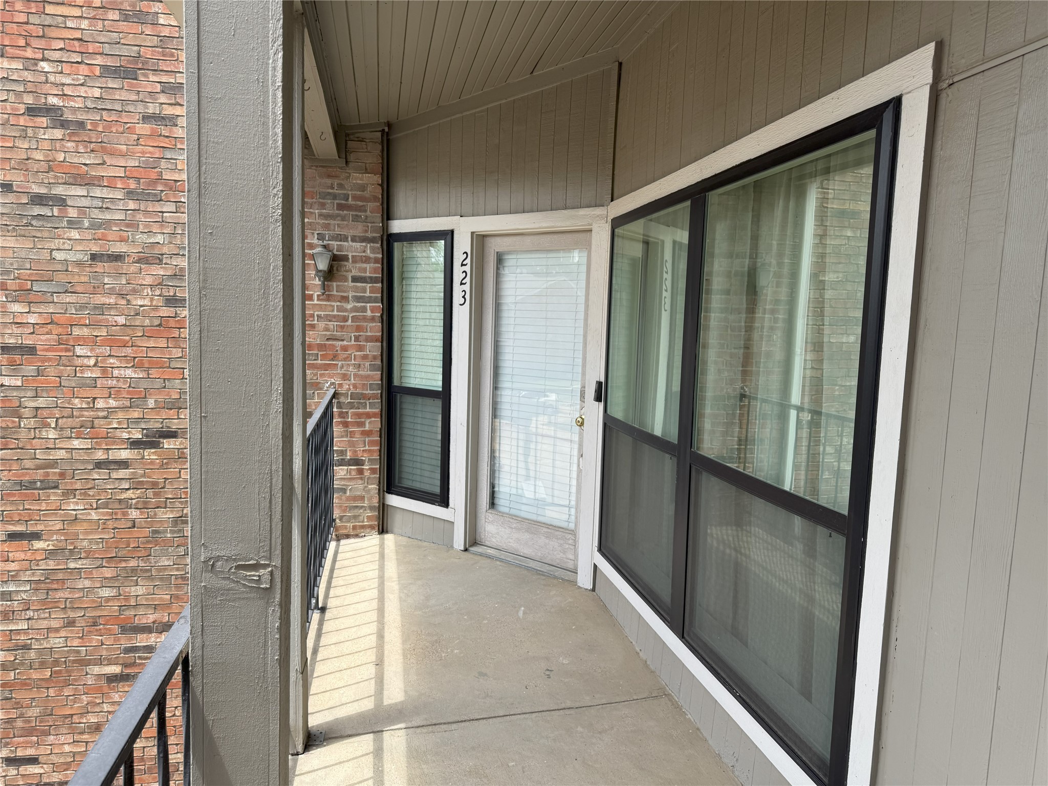 2736 Silver Creek Drive Arlington TX 76006