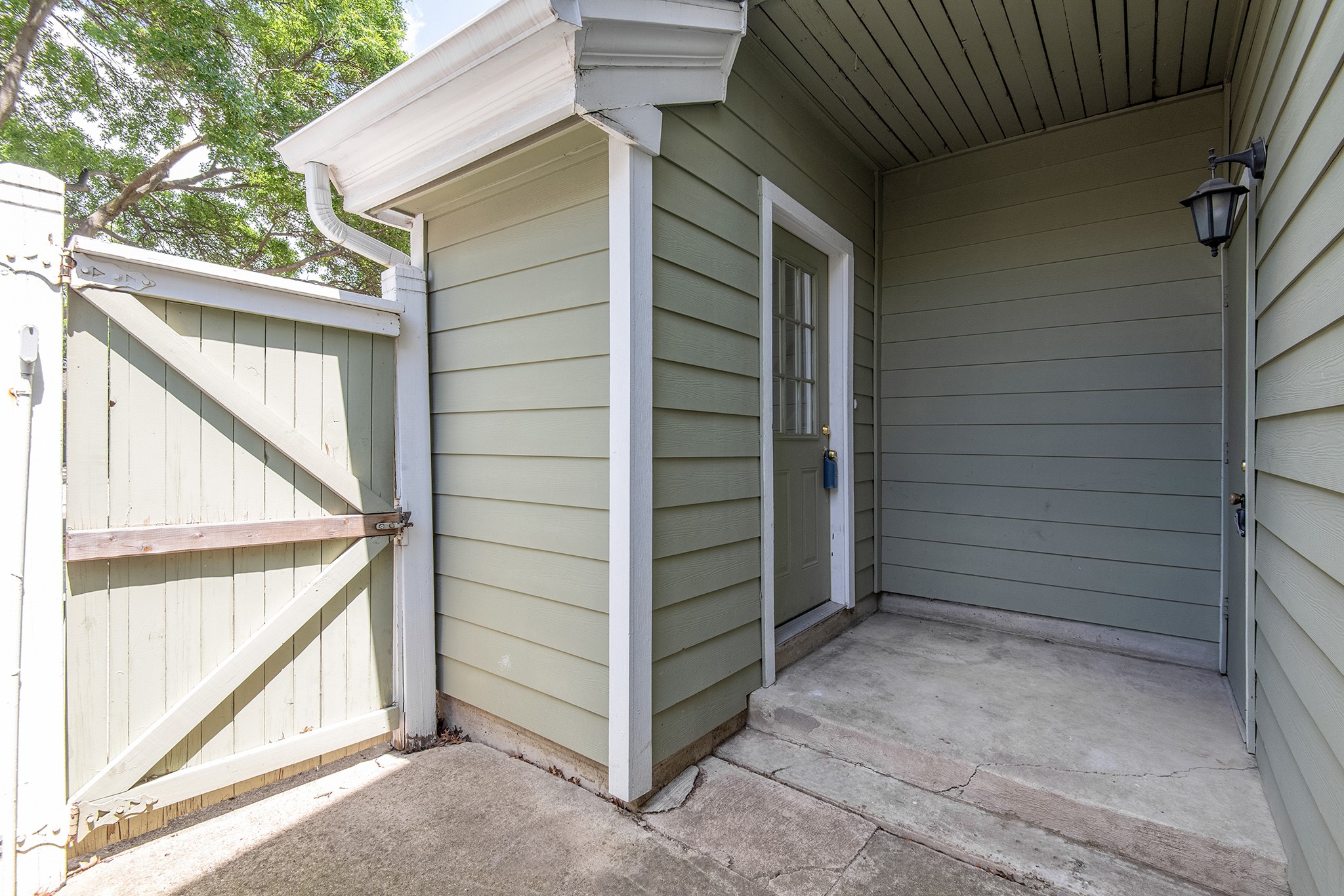 6220 Bentwood Trail Dallas TX 75252