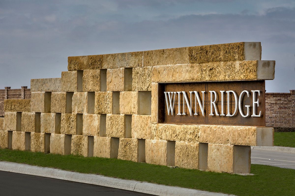 917 Waggoner Drive Aubrey TX 76227
