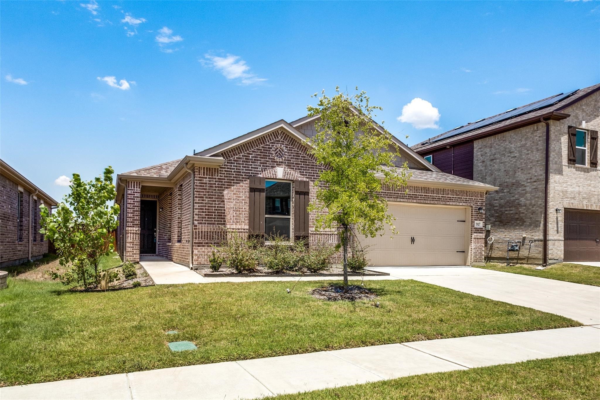 917 Waggoner Drive Aubrey TX 76227