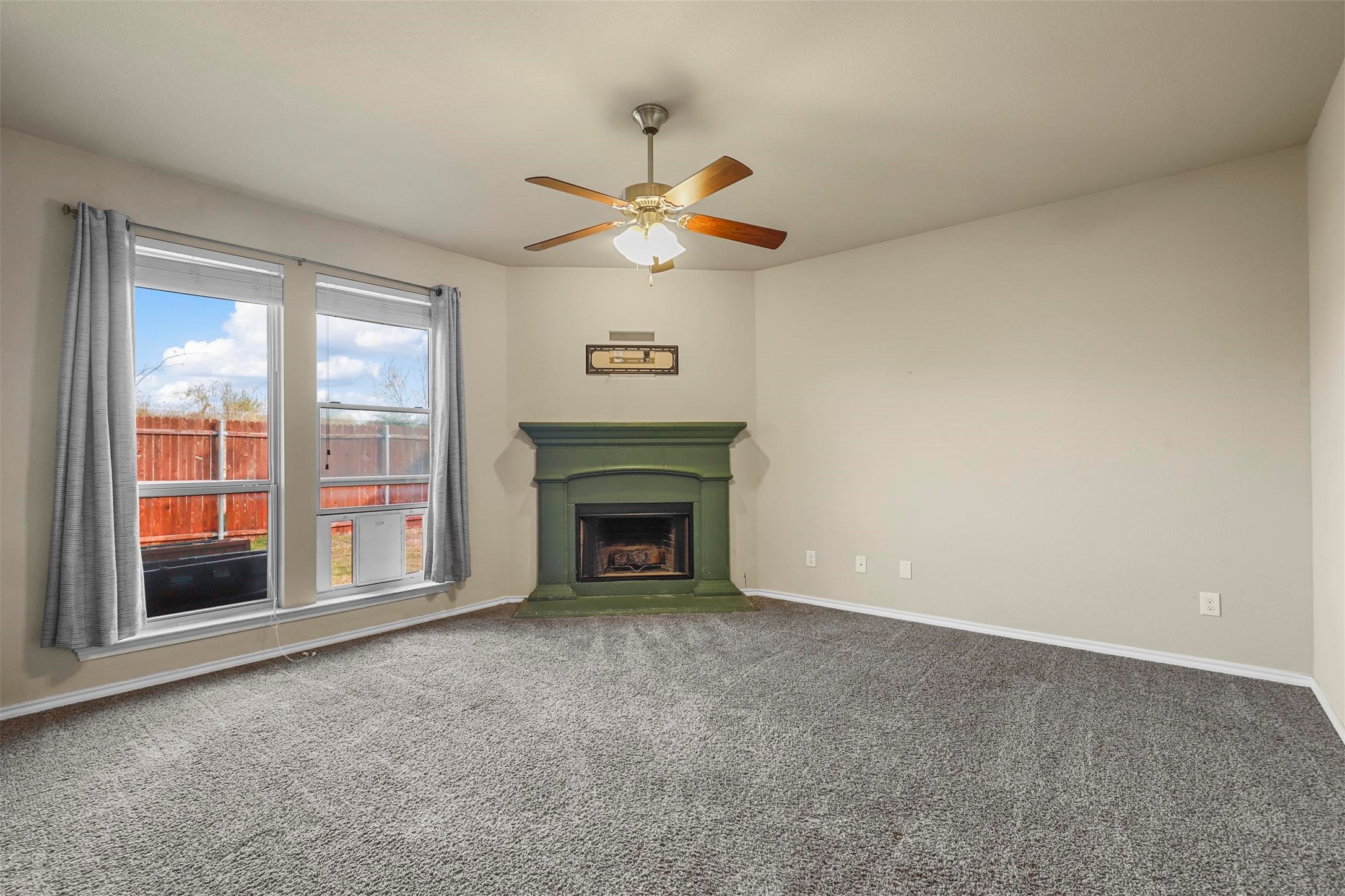 1216 Vaughna Drive Weatherford TX 76087